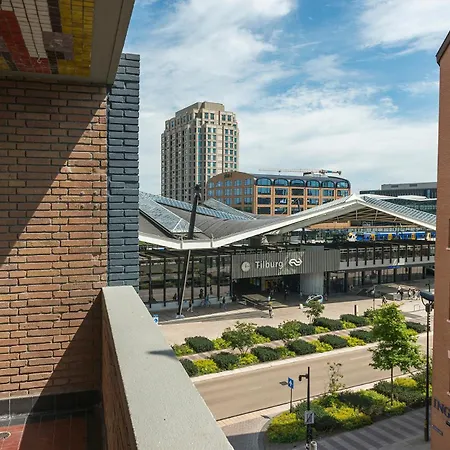 Designer In Hotspot Location W Fast Wi-fi *