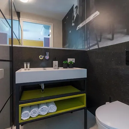 Appartement New On Hotspot Location With Fast Wifi *