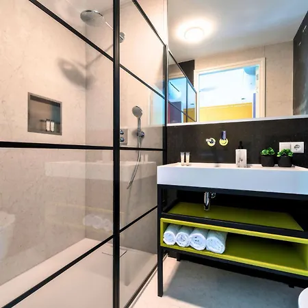 Designer In Hotspot Location W Fast Wi-fi 公寓