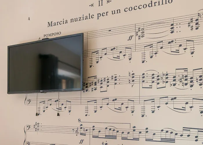 Designer In Hotspot Location W Fast Wi-fi Apartment Tilburg