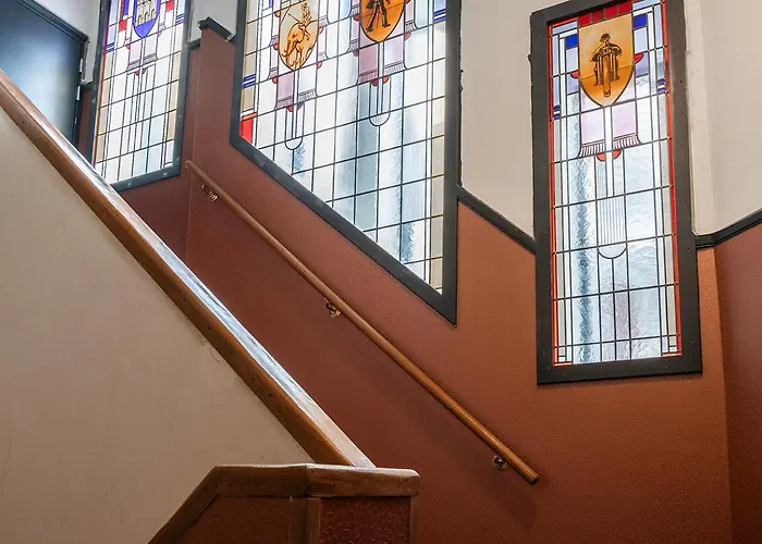 Designer In Hotspot Location W Fast Wi-fi 提耳堡